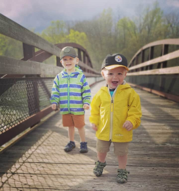 L.L.Beanさんのインスタグラム写真 - (L.L.BeanInstagram)「Rain or shine, we're ready for fun! #BeanOutsider (📷: Kristen M.) . . . #kids #outdoors #raincoats」5月11日 10時12分 - llbean