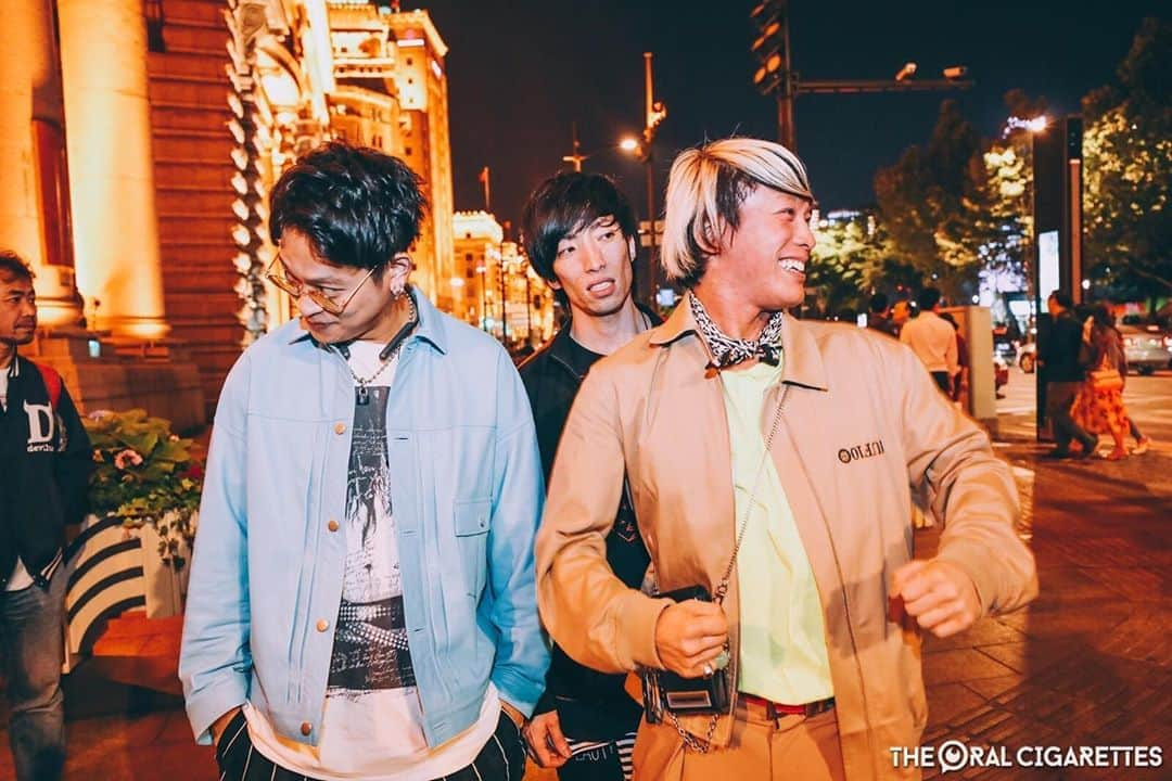 山中拓也さんのインスタグラム写真 - (山中拓也Instagram)「L→R 笑いこらえるやつ 冷めたやつ 笑わそうとするやつ in china photo by viola」5月11日 10時14分 - oraltakuya