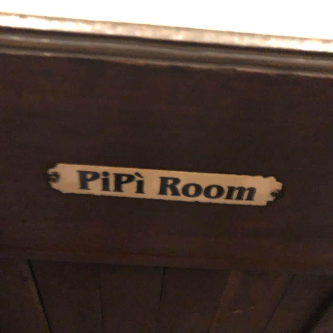 A Place to Bury Strangersのインスタグラム：「Pee Pee Room!」