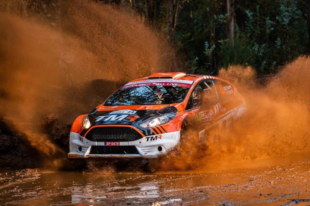 勝田貴元さんのインスタグラム写真 - (勝田貴元Instagram)「DAY1 @wrcrallychile done. Very tough and difficult day.  Now we are P2 in WRC2 but P6 in R5 cars.  I’ll try to more improve my driving at here as well! Tomorrow new day!💪 📸 @timoanisphotography  ラリーチリの初日はWRC2の2番手、R5では6番手で終えました。 朝から非常に難しいコンディションで、さらに午後はタイヤチョイスを失敗してしまいましたが、自分で決めた事なので、これも次に向けて良い教訓になりそうです！ 明日はしっかり追い上げます！ #takamotokatsuta @wrcrallychile @mm.motorsport @officialwrc @danbarritt #rallychile #rally #wrc #wrc2」5月11日 10時32分 - takamotokatsuta