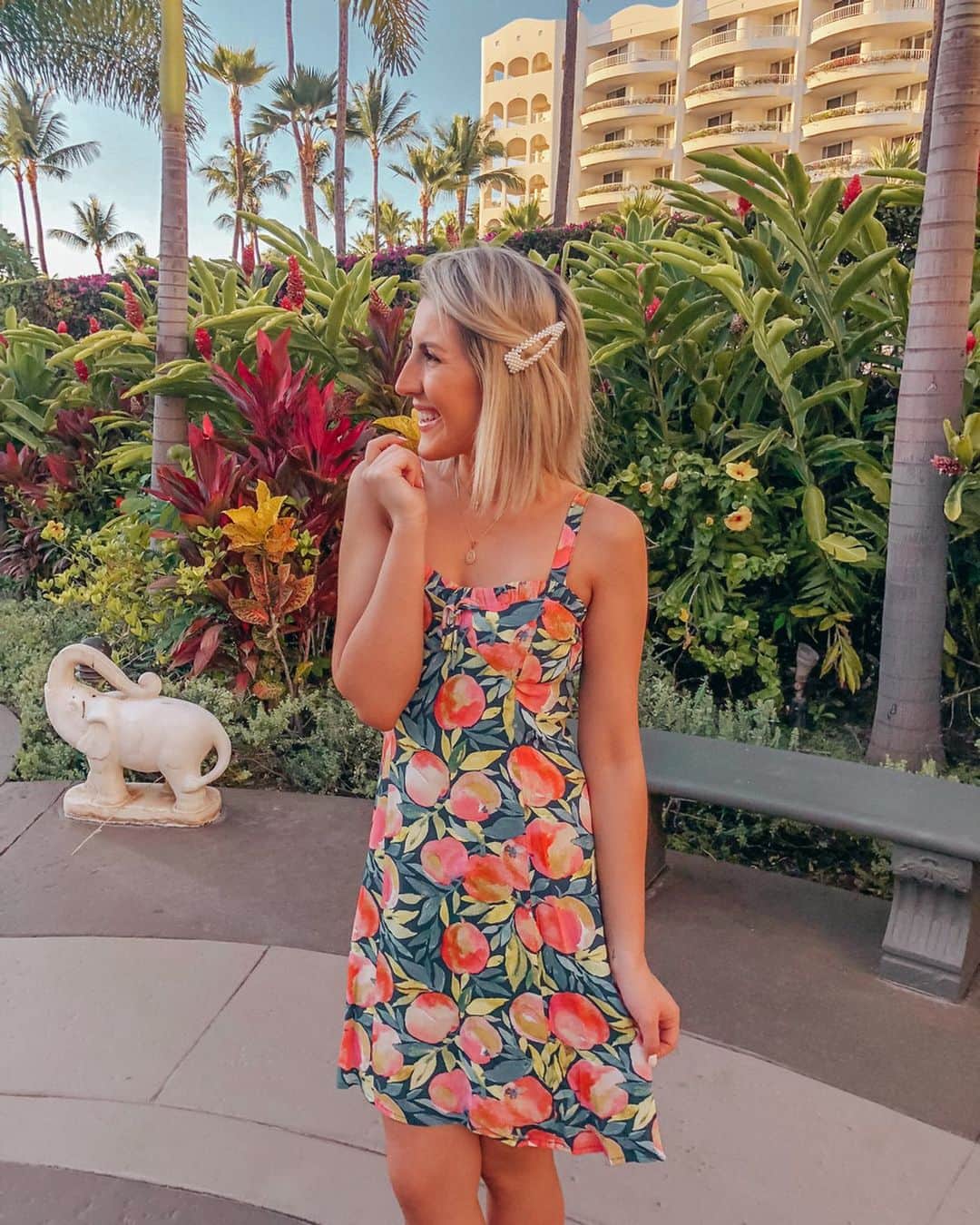 Stephanie Sterjovskiさんのインスタグラム写真 - (Stephanie SterjovskiInstagram)「Which date night look do you prefer? 1 or 2? Wore both on Maui this week and sometimes I love casual vibes, and other times a dress is my jam! Both outfits & the clip are @vicidolls & you can use my code STEPHS20 to get 20% off their entire site 🦋 #vicidolls #vicicollab #ssworldtravels #mauihawaii」5月11日 11時07分 - stephsjolly