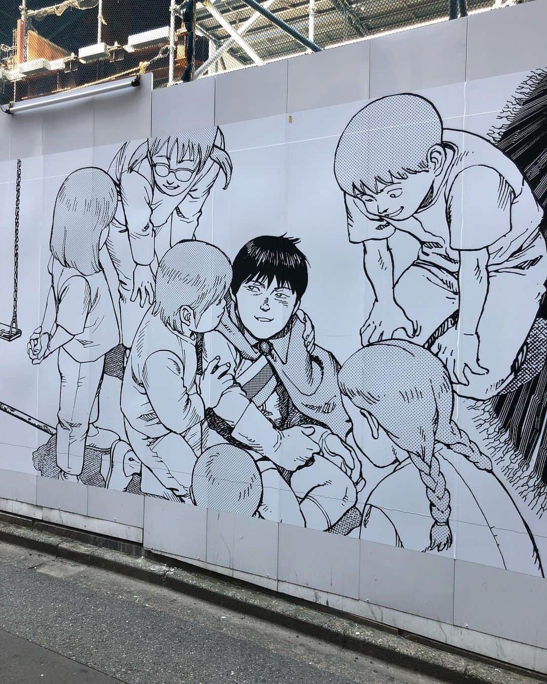 KIYOさんのインスタグラム写真 - (KIYOInstagram)「渋谷のアップルストア前なう。#渋谷 #shibuya #japan #akira #anime #manga #katsuhirootomo」5月11日 11時22分 - kiriko009