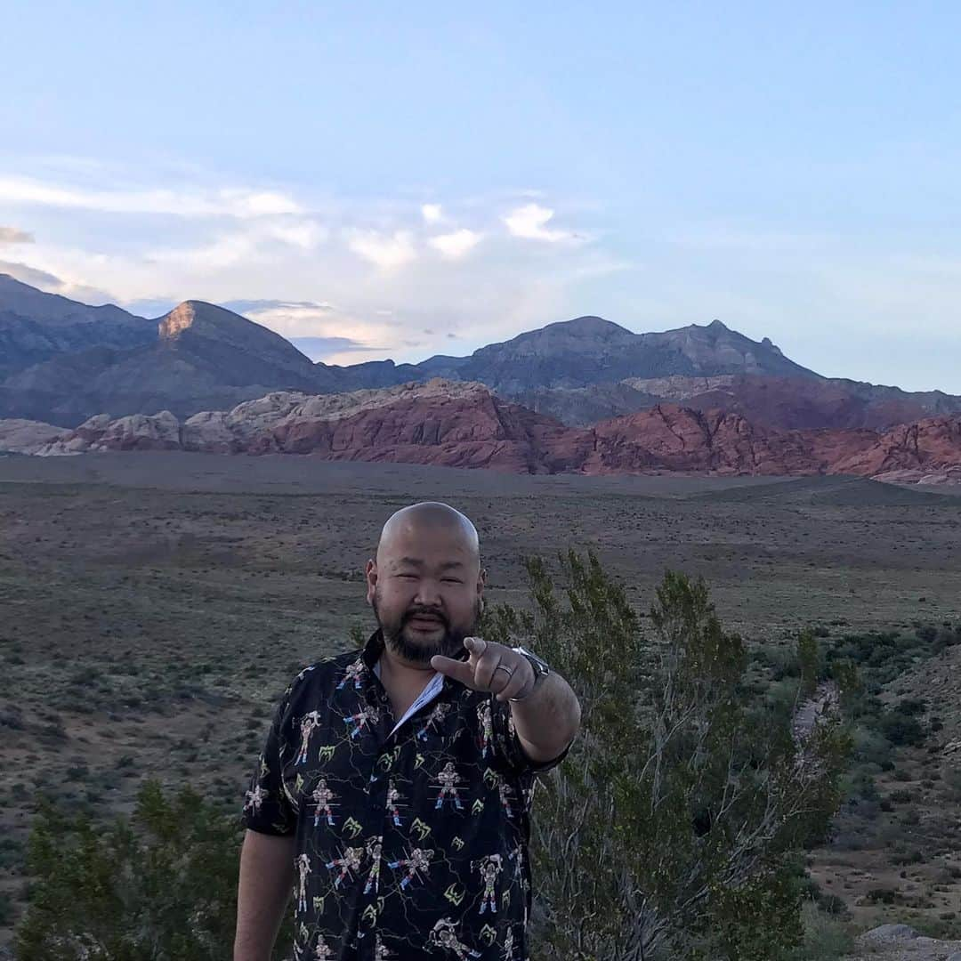 ハチミツ二郎さんのインスタグラム写真 - (ハチミツ二郎Instagram)「RED ROCK CANYON.  #Redrockcanyon」5月11日 11時30分 - jirohachimitsu