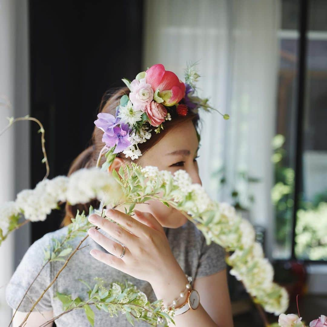 JF flower Shopさんのインスタグラム写真 - (JF flower ShopInstagram)「✨웃겨죽는쥴✨ Jf flower shop. . . . .#2019jfflowershop #jfflowershop #flower #florist #floral #flowerlesson #koreanflorist #flowerstagram  #koreanflower  #웨딩부케 #플로리스트 #플로리스트수업 #핸드타이드  #범계플라워레슨 #꽃꽂이 #플라워레슨 #꽃꽂이수업 #안양꽃집 #범계꽃집 #평촌꽃집 #과천꽃집 #인덕원꽃집 #동편마을꽃집 #포일동꽃집 #내손동꽃집 #의왕꽃집 #花#花艺#제이에프웨딩」5月11日 11時45分 - jfflowershop