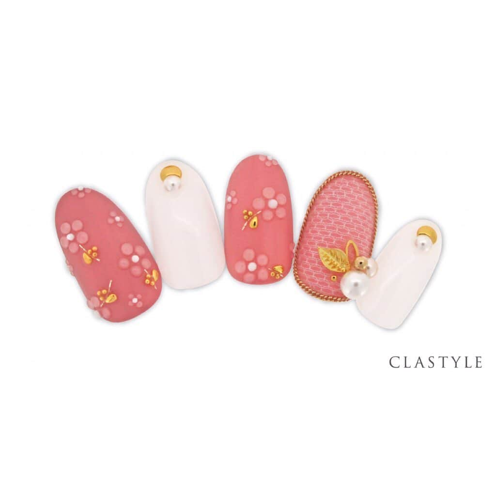 CLASTYLEさんのインスタグラム写真 - (CLASTYLEInstagram)「✨CLASTYLEおすすめネイル✨﻿ ﻿ 『ぷっくりフラワーネイル』﻿ ジェルが流れないようにイクステンションジェルを途中仮硬化をしながらつくります。﻿ ﻿ ﻿ ﻿ クラスタイル受講生は専用サイトでアートレシピを15日公開予定です♡﻿ ﻿ ﻿ ﻿ ﻿ #ネイル #ジェルネイル #春夏ネイル #大人ネイル ﻿ #フラワーネイル #お花ネイル  #ネイル動画 ﻿#おしゃれネイル  #nail #nailbook #クラスタイル通信 #クラスタイル #clastyle #CLASTYLE #clastyle通信  #スタッズネイル ﻿ #動画レッスン #フラワー #ピンク」5月11日 12時02分 - clastyle_nail