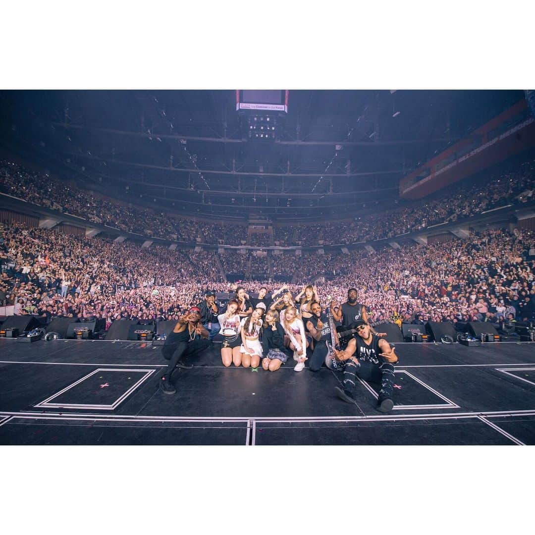 BLACKPINKさんのインスタグラム写真 - (BLACKPINKInstagram)「We can’t believe our North America tour is over! It was so so amazing to perform at each city and finally meet more of you BLINKS!💕💕Goodbye for now but we’ll be back soon, so until then be safe and take care everyone! 🙏 Once again, thank you SO much for having us LA, Chicago, Hamilton, Newark, Atlanta and Fort worth!! We love you all🖤 . #BLACKPINK #블랙핑크 #BLACKPINK2019WORLDTOURwithKIA #INYOURAREA #LA #CHICAGO #HAMILTON #NEWARK #ATLANTA #FORTWORTH #YG」5月11日 12時03分 - blackpinkofficial