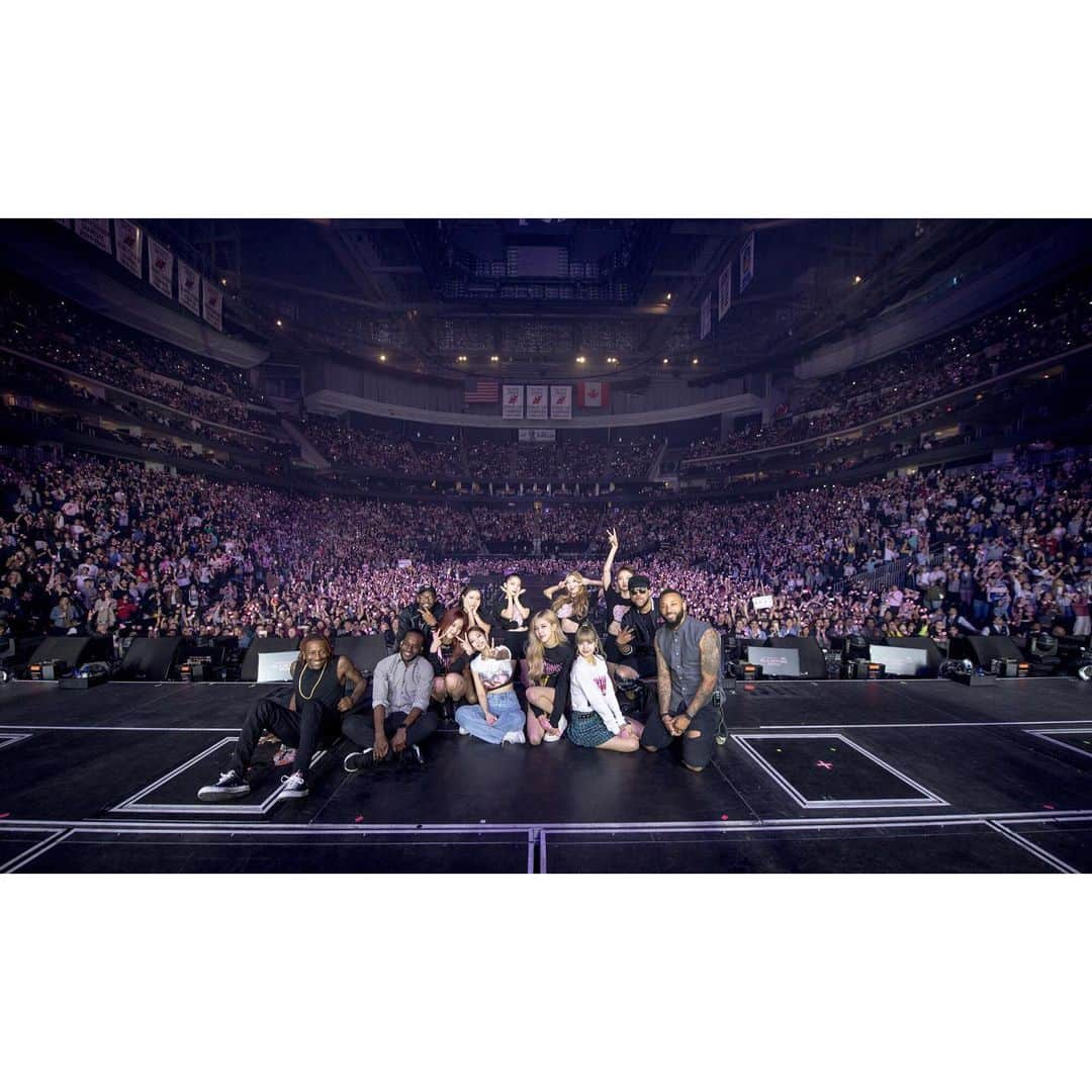 BLACKPINKさんのインスタグラム写真 - (BLACKPINKInstagram)「We can’t believe our North America tour is over! It was so so amazing to perform at each city and finally meet more of you BLINKS!💕💕Goodbye for now but we’ll be back soon, so until then be safe and take care everyone! 🙏 Once again, thank you SO much for having us LA, Chicago, Hamilton, Newark, Atlanta and Fort worth!! We love you all🖤 . #BLACKPINK #블랙핑크 #BLACKPINK2019WORLDTOURwithKIA #INYOURAREA #LA #CHICAGO #HAMILTON #NEWARK #ATLANTA #FORTWORTH #YG」5月11日 12時03分 - blackpinkofficial