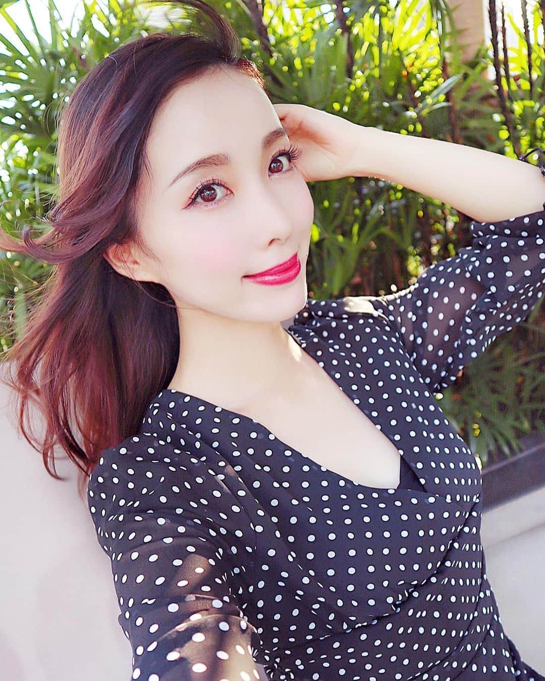 のインスタグラム：「👗○●👗○●👗○●👗﻿ ﻿ リゾートにも普段のコーデにもおすすめの﻿ 大人ドット柄.マキシワンピ❤️😊﻿ @montresorsaki  タイ旅行で大活躍でした✈️🇹🇭 ﻿ 今年はロング丈を通り越してマキシ丈に﻿ ハマっています✨﻿ ﻿ 足首まで隠れて日焼け防止にもなるし﻿エレガントさも出るので大好き✨﻿ ﻿ ご購入はプロフィール欄URLから🧡﻿ ﻿ #montresor #montresorsaki #モントレゾール #selectshop #セレクトショップ #マキシワンピ #ロングワンピース #リゾートコーデ #リゾートワンピ #resortdress #resort #fashion #ドット柄ワンピース #ドット柄 #cordinate #dress #dressshop #旅行コーデ #旅コーデ」