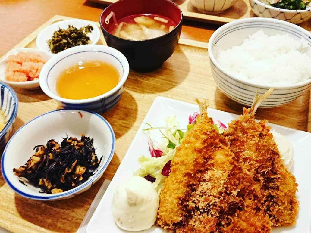 高井俊彦さんのインスタグラム写真 - (高井俊彦Instagram)「【本日の西梅田合間ランチ☀️🍴2019.5.11】 祝✨ 珠代姉さん昨日誕生日やったから今年も行きましょうランチでした😃✌️ 今年も『火の音水の音』へ✋  おめでとうございます😌🎁🎂」5月11日 13時18分 - takai_toshihiko