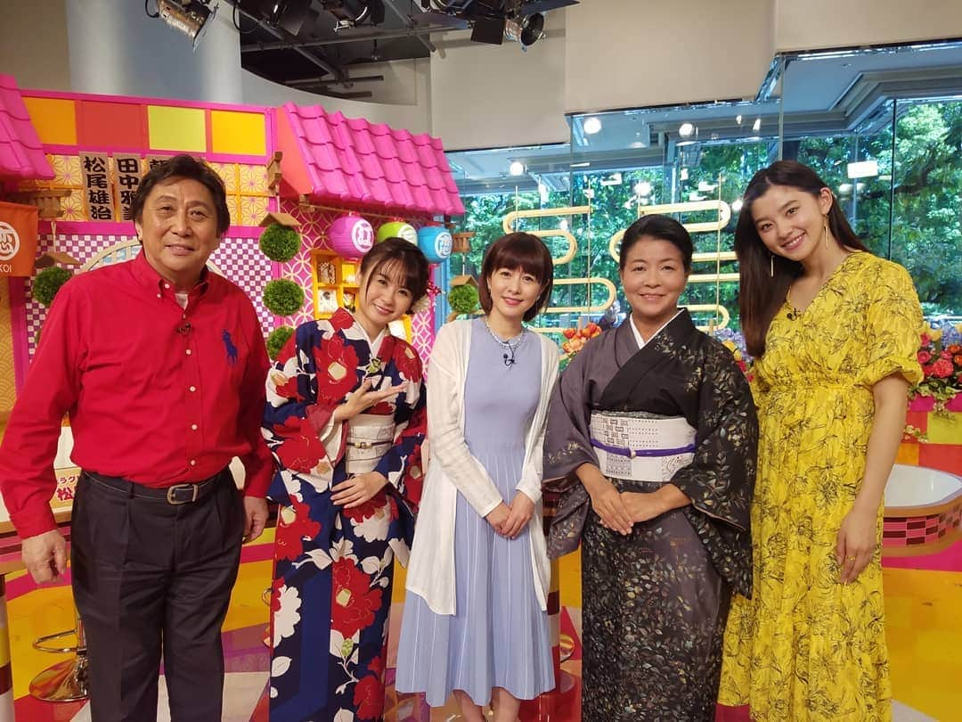 さとう珠緒さんのインスタグラム写真 - (さとう珠緒Instagram)「今日はMXテレビの「お江戸に恋して」に📺 #車浮代 先生に江戸料理を教えてもらったり、 #柿崎ゆうじ さんにコメントをいただいたり 辛くて美味しい海苔をいただいたり  楽しかったー(^-^)/ それにしても良いお天気ですね、良い週末をー✨🌈✨✨🎶✨✨ #お江戸に恋して #MXテレビ #朝比奈彩 さん #松尾雄治 さん #堀口茉純 さん」5月11日 13時34分 - tamao_satoh