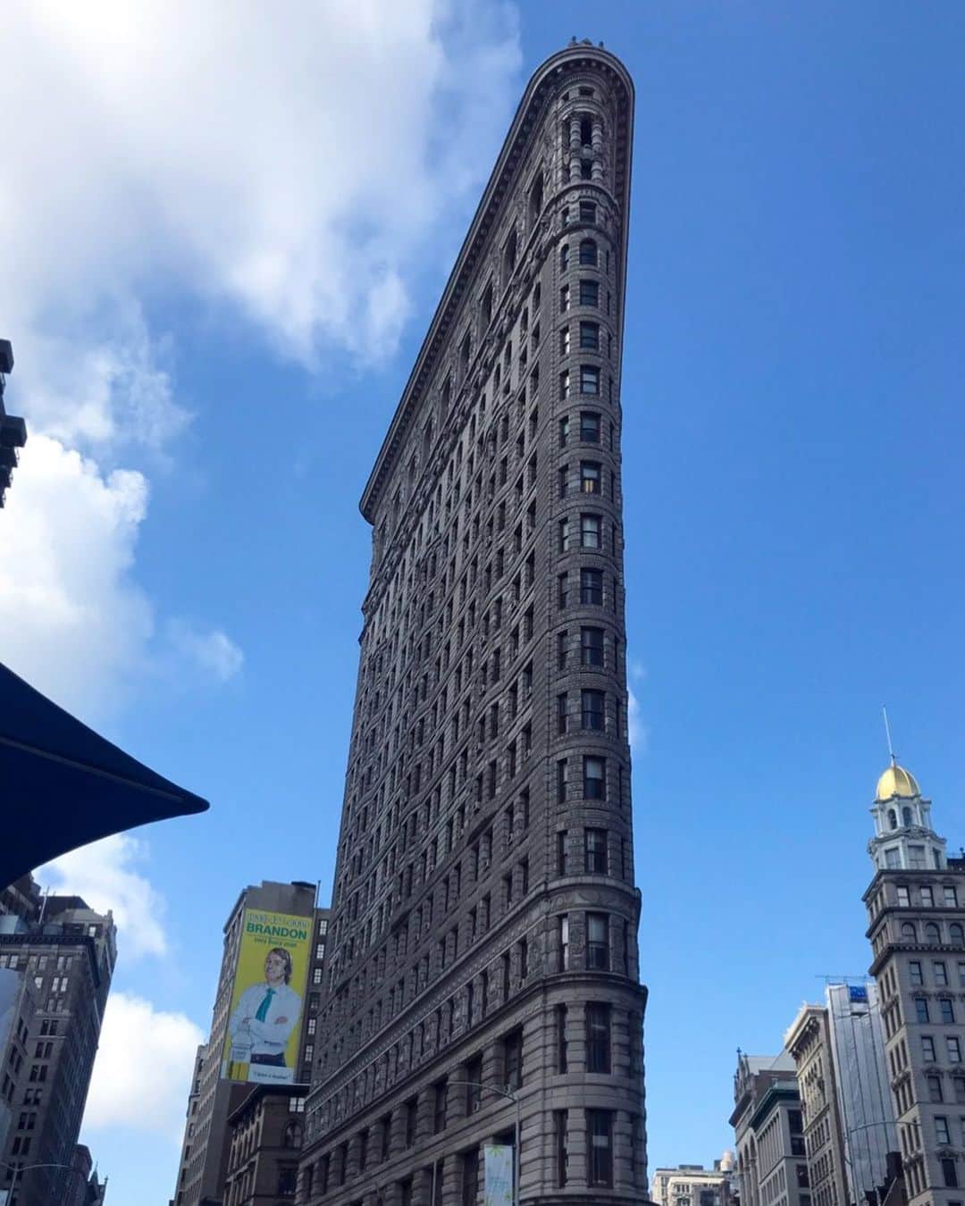 のインスタグラム：「青空の #ニューヨーク より、爽やかな土曜日を― 🗽」