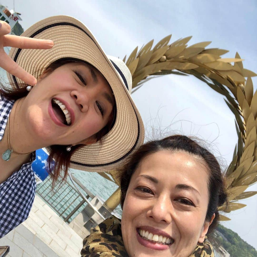 池田有希子さんのインスタグラム写真 - (池田有希子Instagram)「福麻むつ美&松之木天辺出演、エスムラルダ脚本、伊藤靖浩音楽「ジェットコースターロックンロール」@シアター箱舟in小豆島、このメンツじゃ観逃す訳には行かなかった。この島で暴れ馬と化した演劇に真っ裸で跨るむっちゃん！「生きまSHOW」を浴びた。むっちゃんを浴びて、一緒に死んで、蘇った！東京公演もあります。皆さんに観て欲しいです✨✨✨ 小豆島が、むっちゃんが、天辺ちゃんが、伊藤くんが、とてつもなく愛おしくて幸せでどうにかなりそう😭❤️」5月11日 23時17分 - yukikoikeda