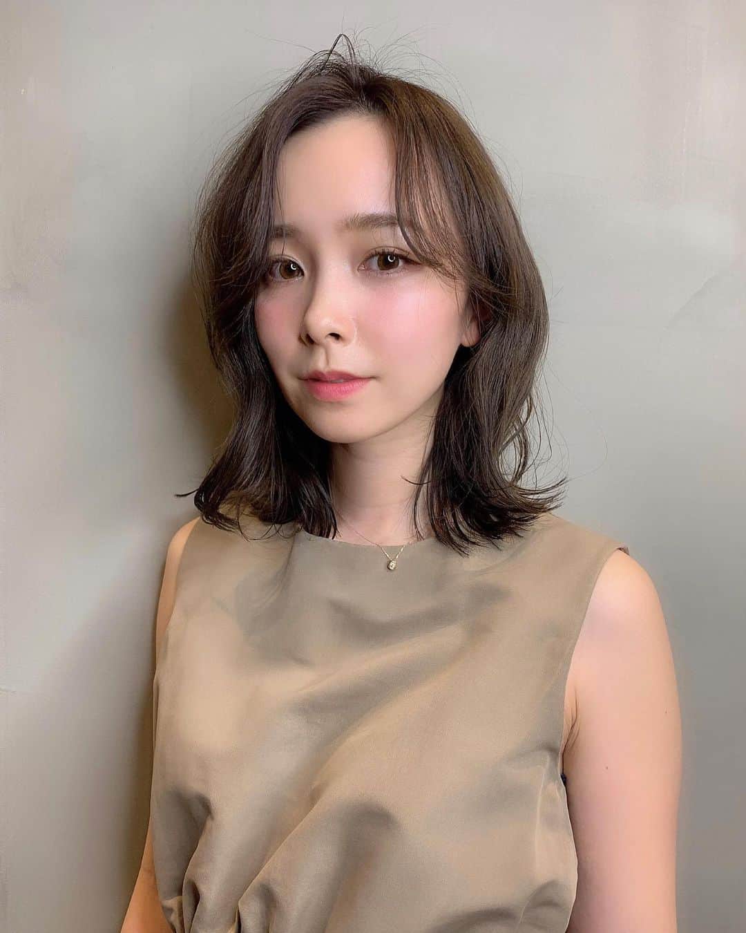 黒澤詩音のインスタグラム：「*﻿ ﻿ 本日も #グリーンチャンネル パドック中継🐴 ご視聴ありがとうございました💗﻿ ﻿ 生放送後は、髪のメンテナンス！﻿ ﻿ ﻿ ﻿新しくopenした @havana_yukii さんの #newsalon﻿ ﻿ #HAVANA へ行ってきました✨  光抜群のオシャレな店内！﻿ ﻿ ﻿ #cut ﻿ #color ﻿ #treatment﻿ ﻿ menuはこちら💁‍♀️↑﻿ ﻿ トリートメントは、#oggiotto です！﻿ ツヤが出て、指通りが良い💕大満足です💗﻿ ﻿  スタイルは、今回もおまかせしました！（自分で決められない症候群）絶対的な信頼でお任せしたら大丈夫👌 と、安心しきっています。笑﻿ 前髪もとっても悩んでたけど、引き続き伸ばす。笑 ﻿ ヘアスタイル悩んでいる方は、男性でも女性でも是非！おすすめです💗﻿ ﻿ ﻿ #hair﻿ #hairstyle #haircolor #tokyo #hairchanges #hairarrange #美容院  #ヘアカラー #ヘアサロン #アナウンサー ﻿ ﻿」