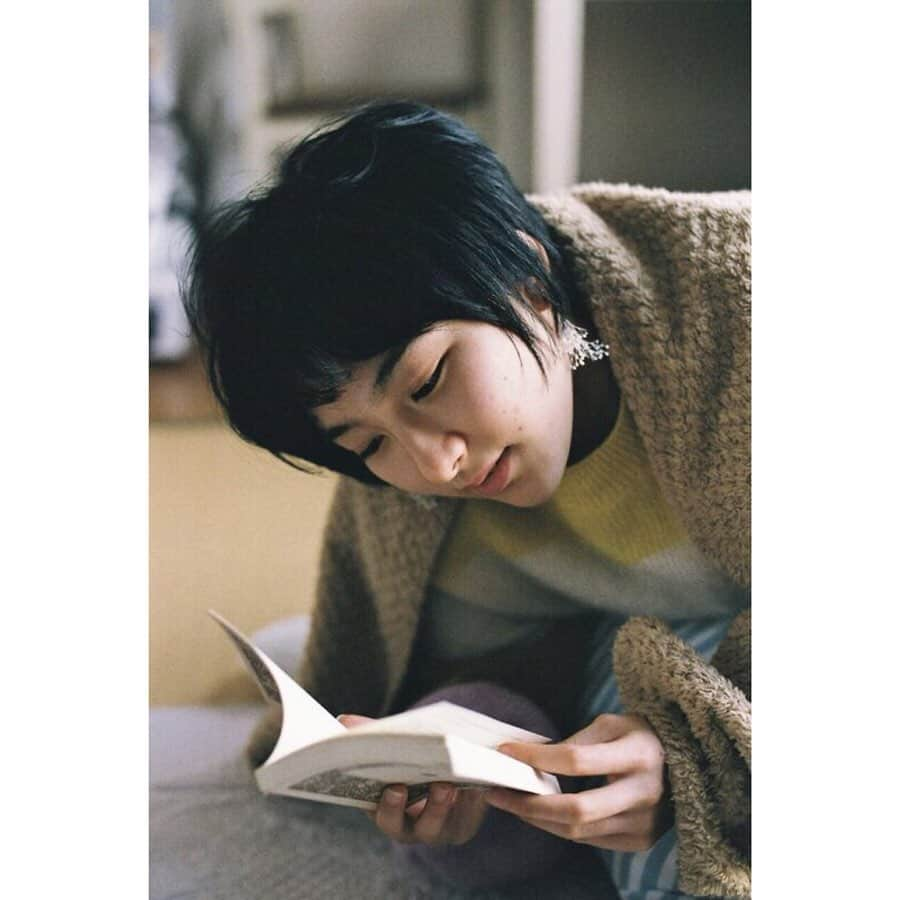 早乙女ゆうさんのインスタグラム写真 - (早乙女ゆうInstagram)「こういう日は小説読むに限る。ね。」5月11日 23時34分 - yu.saotome