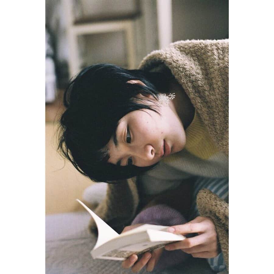 早乙女ゆうさんのインスタグラム写真 - (早乙女ゆうInstagram)「こういう日は小説読むに限る。ね。」5月11日 23時34分 - yu.saotome