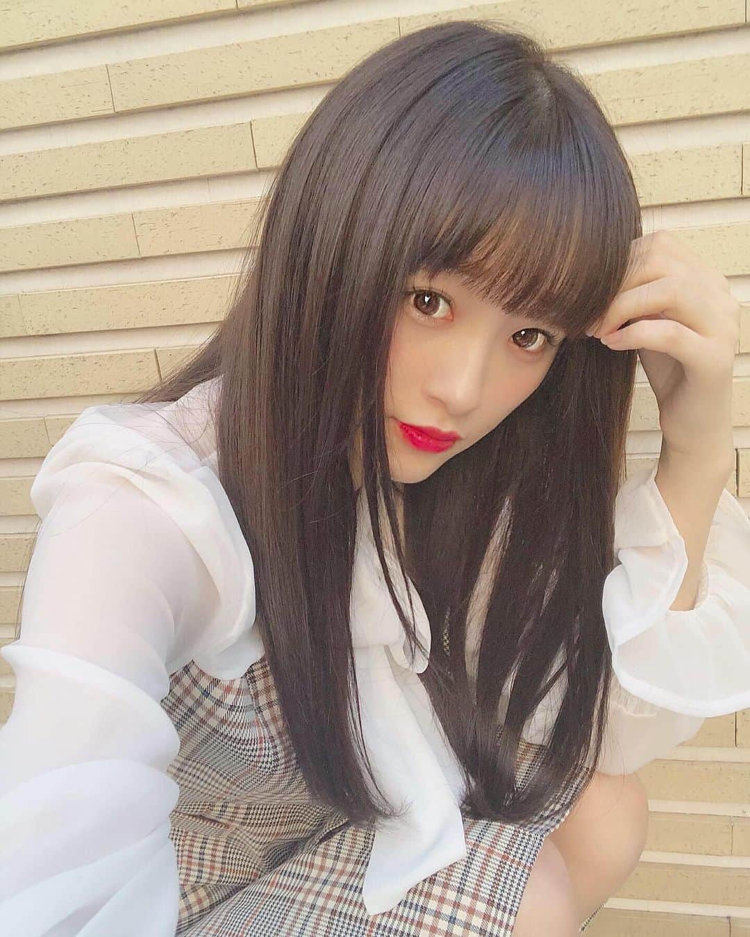 音嶋莉沙さんのインスタグラム写真 - (音嶋莉沙Instagram)「髪の毛がトゥルトゥルーになった💇‍♀️﻿﻿ 今回は、赤みを抑えたいつもより明るいカラーに﻿ して頂きました！！﻿﻿ ﻿﻿ 可愛いカラー♡♡﻿﻿ ﻿﻿ いつも、ありがとうございます😊﻿﻿ ﻿ 3枚目にフィルターなしを載せてるよ✨﻿ ﻿ 最後まで見てね👀 ﻿﻿ 👗Risaコーデ👗﻿﻿ ﻿﻿ setup❤︎﻿ @selectshop_lumignon ﻿ ﻿﻿ ﻿﻿ #美容院 #newカラー #Risaコーデ﻿」5月11日 23時40分 - otoshima_risa