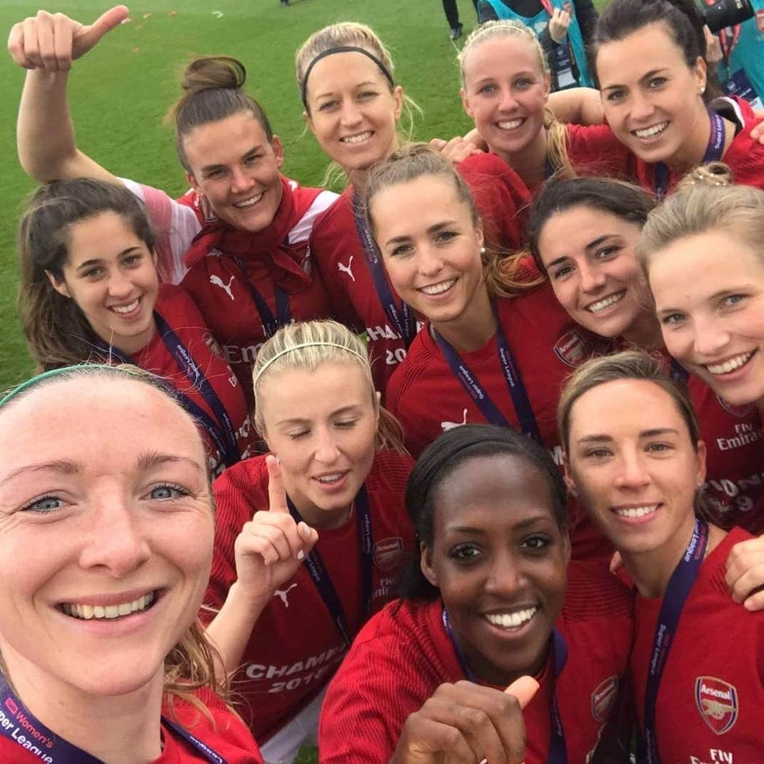 Arsenal Ladiesさんのインスタグラム写真 - (Arsenal LadiesInstagram)「#FAWSL CHAMPIONS 🏆🏆🏆 #2011 #2012 #2019  #WeAreTheChampions」5月11日 23時42分 - arsenalwfc