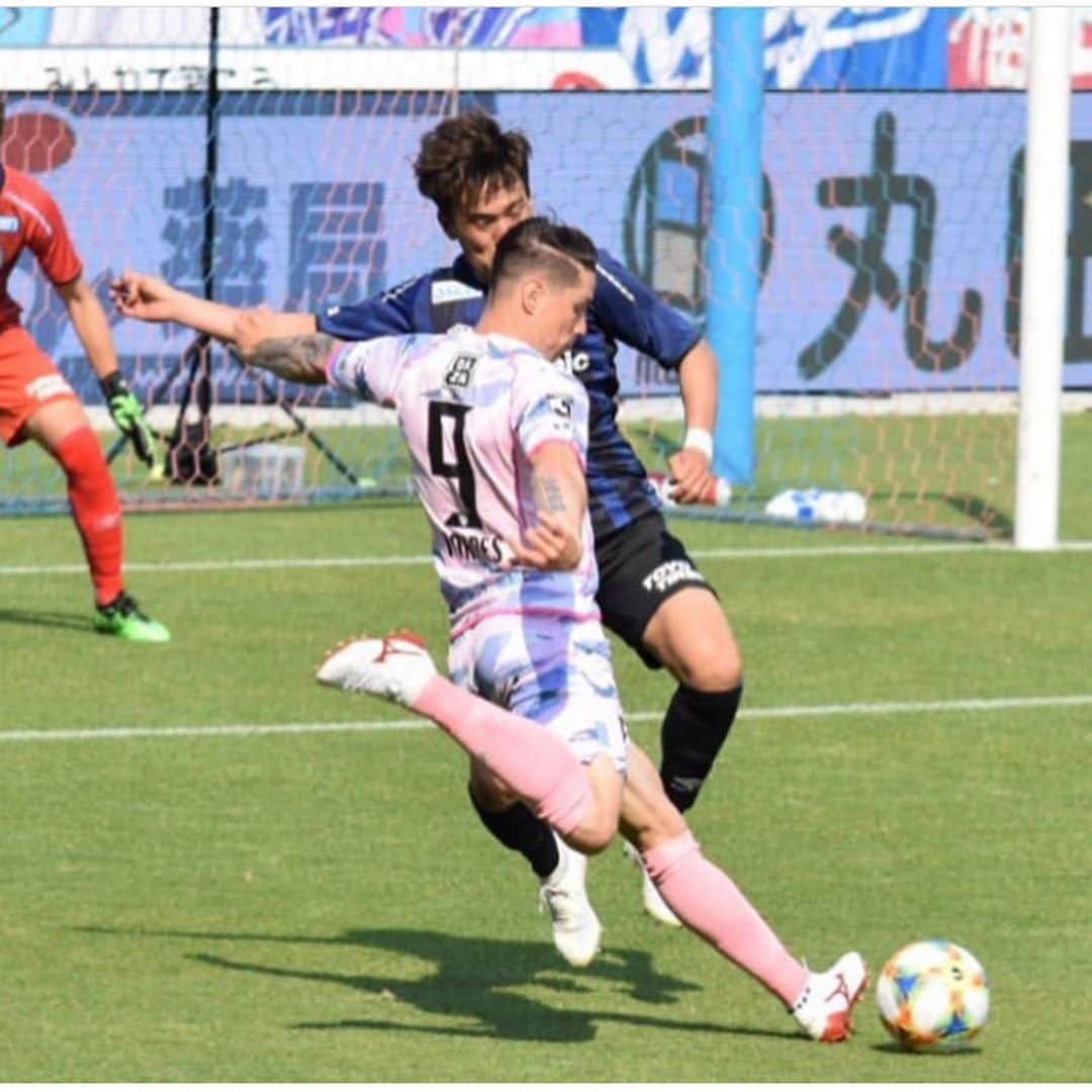 フェルナンド・トーレスのインスタグラム：「Great victory today guys !! Let’s go @sagantosu_official」