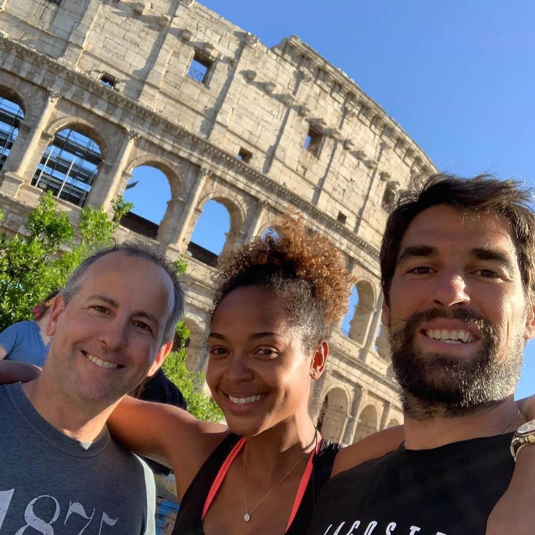 ジェレミー・シャルディーさんのインスタグラム写真 - (ジェレミー・シャルディーInstagram)「Arrived in Roma, enjoying a run with my team trough this historical city. #gladiators」5月11日 23時53分 - jimchardy
