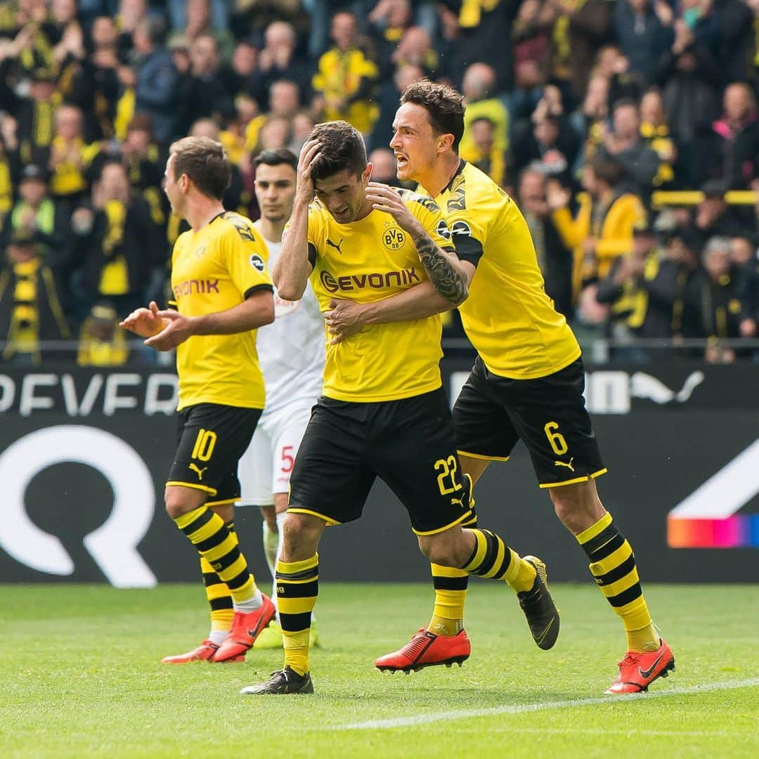 ボルシア・ドルトムントさんのインスタグラム写真 - (ボルシア・ドルトムントInstagram)「⚽️⚽️ Two scorers in one picture! 🤩 @cmpulisic @thomasdelaney #bvb #bvb09 #borussiadortmund #pulisic #delaney #homegame #matchday #bvbf95」5月11日 23時55分 - bvb09