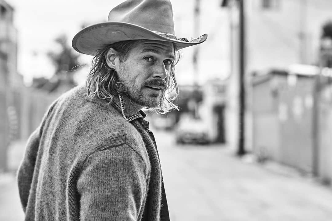 Nick Fouquetのインスタグラム：「Look back at it ➕ @kaneskennarphotographer」