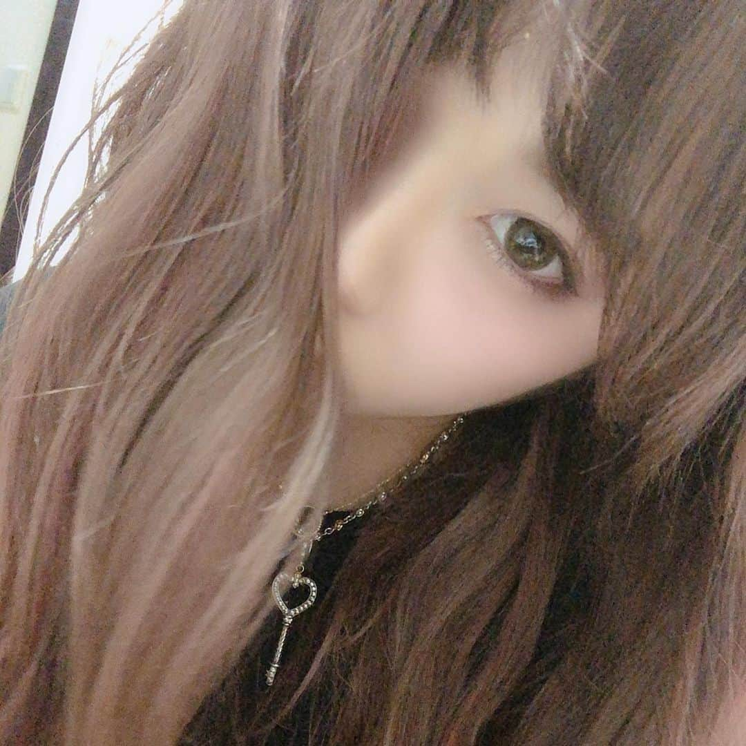 ぬーんさんのインスタグラム写真 - (ぬーんInstagram)「メイクこんな感じだった💄 #eyemakeup #make #eyeshadow #eye #makeup #followme #youtuber #nuuuuun #japanese #japan #girl #japanesegirl」5月12日 0時25分 - yukino_snow1211