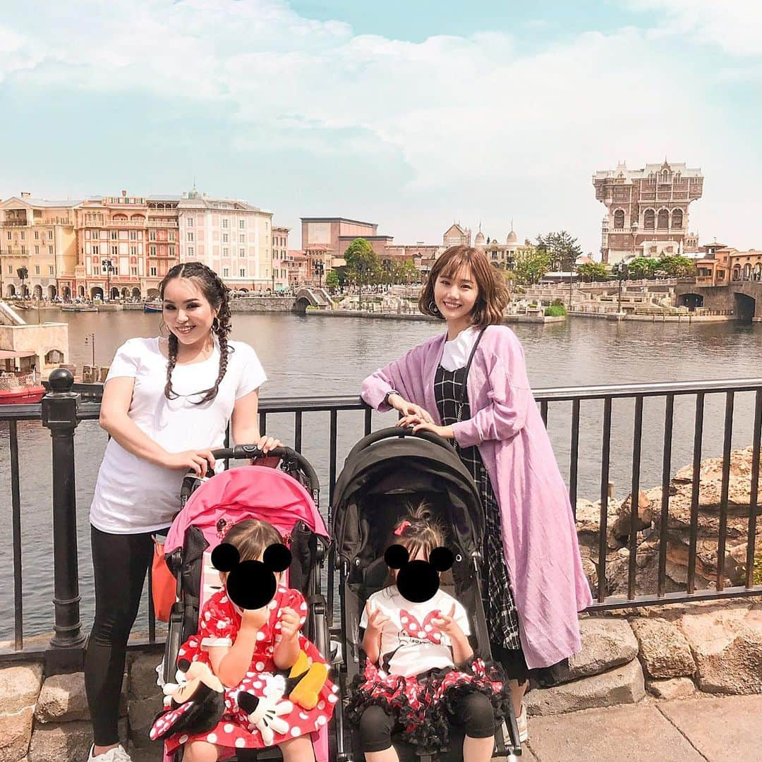 ほしのこさんのインスタグラム写真 - (ほしのこInstagram)「マリリンさんのお腹の子に 早く会いたいなぁ😌😍あともう少しで天使が生まれてくる🥰 妊婦さんなのにほんとにアクティブすぎる！ 私が妊娠8ヶ月のときなんか 家に引きこもって塗り絵ばっかりやってたw 家事以外塗り絵してたか、寝るか、ココルイのお散歩行くかしかしてなかったw * おかげで12キロ体重増加してた🙄💭笑 * #無事に生まれてきますように#ディズニーシー #ディズニーシーコーデ #tokyodisneysea #code#コーデ#fashion#アウトフィット#ファッション#outfit#ootd#コーディネート#cd#style」5月11日 15時59分 - hoshinoko728