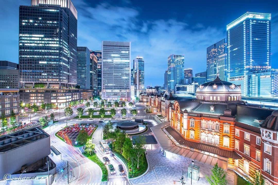 ニコンイメージングジャパン公式さんのインスタグラム写真 - (ニコンイメージングジャパン公式Instagram)「‖#東京駅⠀ Photo by @kn3vb⠀ https://www.instagram.com/p/BibZXNplfBf/⠀ *⠀ ニコン機材で撮影された光をテーマにした写真に「 #light_nikon 」をつけてInstagramに投稿いただいた皆さんの作品を本アカウントで紹介させていただきます。⠀ （作品使用に関するガイドラインは本アカウントのプロフィールに記載しているURLからご覧ください）⠀ ⠀ #ニコン #nikon #一眼 #カメラ #camera #nikon📷 #nikonlove  #light_nikon #東京駅舎 #夜景」5月11日 16時00分 - nikonjp