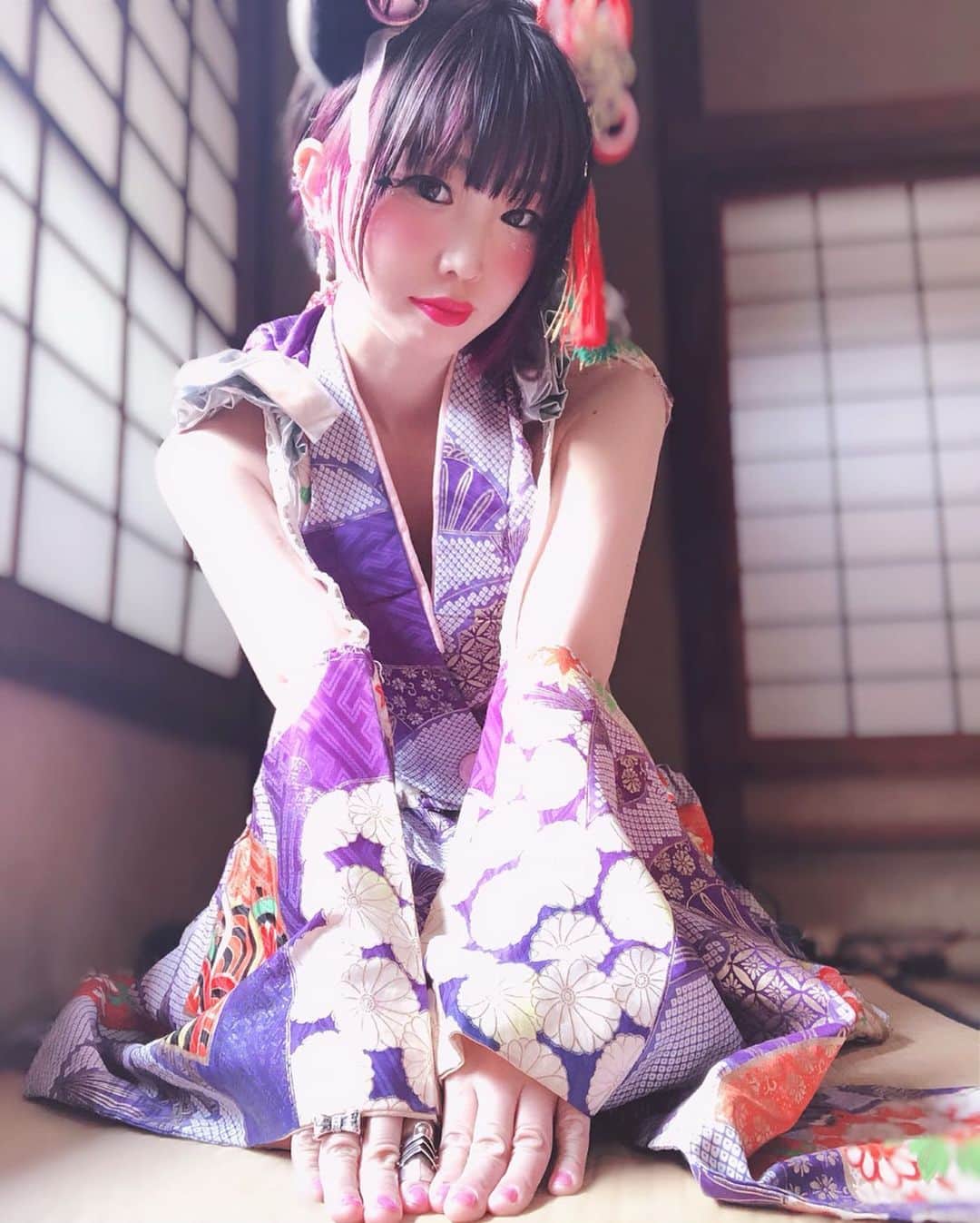 RINGOさんのインスタグラム写真 - (RINGOInstagram)「🍣🍣🍣 よう来てくれはりましたなあ😌✨ ねこすぷれ🐱 • #折り紙ピアス #着物 #コスプレ #衣装 #コスチューム #猫耳#cat #japanese #asiangirl #asian #japan #kawaii #tokyo #cosplay #anime」5月11日 16時23分 - ringoberry