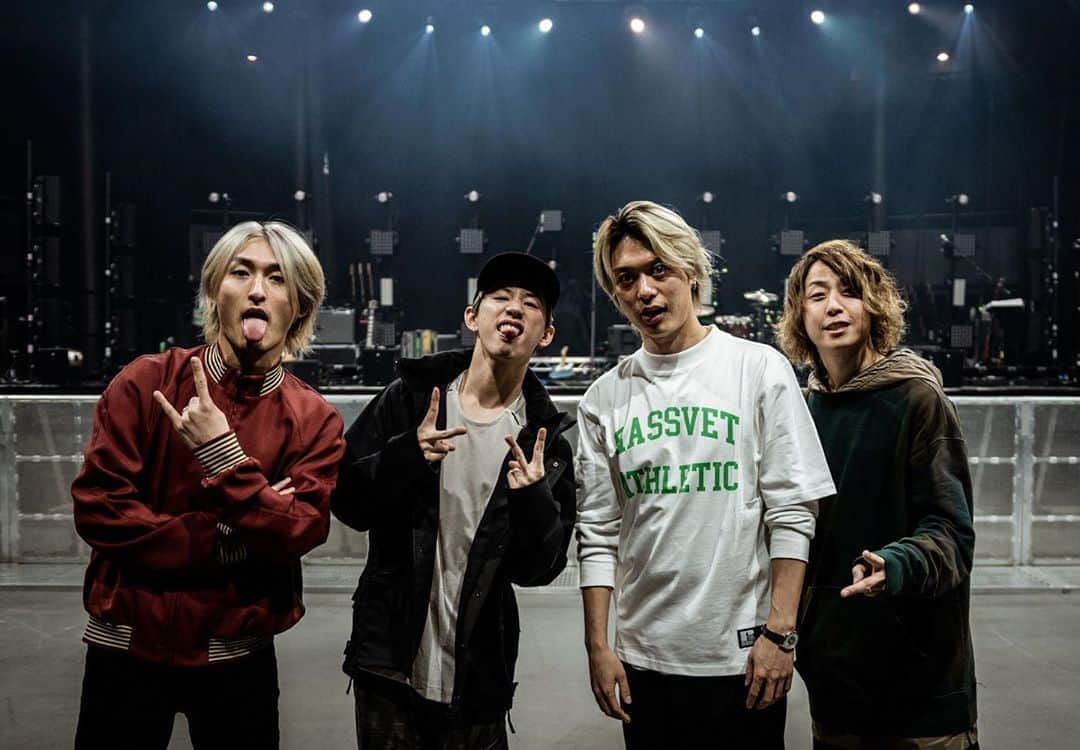 Ryota さんのインスタグラム写真 - (Ryota Instagram)「It was a good crowd London!You guys are incredible!!!We hope to come back soon!😃 Photo by @jamiecarterfilms 📸」5月11日 16時25分 - ryota_0809