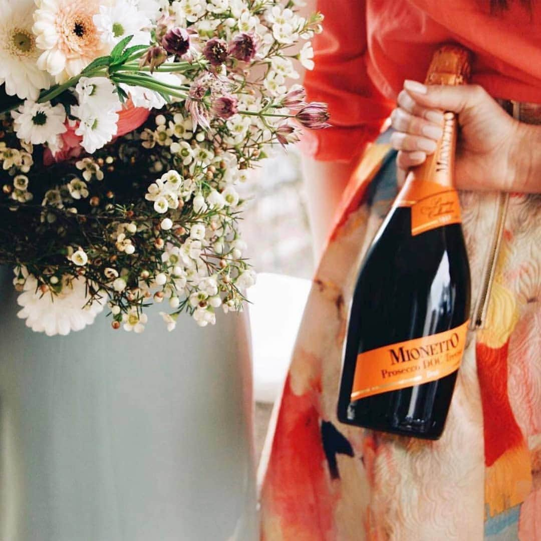 Mionetto Prosecco Suomiさんのインスタグラム写真 - (Mionetto Prosecco SuomiInstagram)「✨ Lovely Sparkling Surprise ✨ #kuplivamionetto」5月11日 16時32分 - mionettoproseccofinland