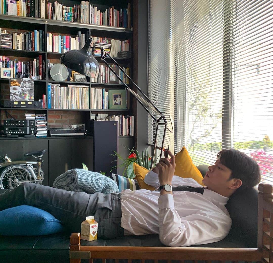 ホン・ジョンヒョンのインスタグラム：「오늘은 #세상에서제일예쁜내딸 방송하는날🙋🏻‍♂️」