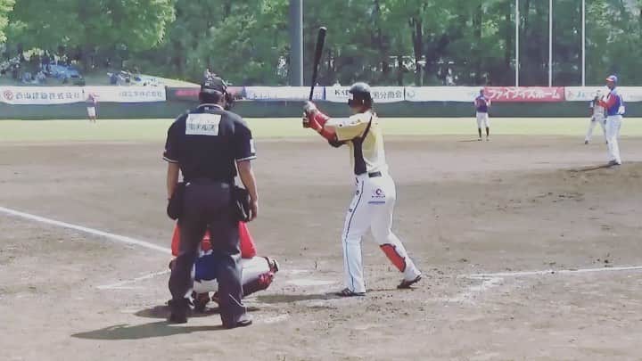 西岡剛のインスタグラム：「満塁ホームランっていつぶりやろ？😅 NPBでは打ったことない！ 高校野球のときも記憶にない！ 小学校のときに打ったような打ってないような⚾️ #栃木ゴールデンブレーブス #西岡剛」