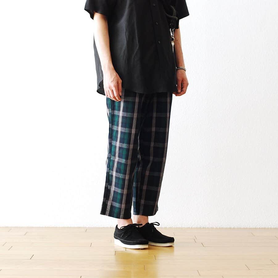 wonder_mountain_irieさんのインスタグラム写真 - (wonder_mountain_irieInstagram)「_ THE NORTH FACE PURPLE LABEL -ザ ノース フェイス パープル レーベル- "Twill Check Wide Field Pants" ¥19,440-  Clarks / クラークス "WEAVER" ¥24,840- _ 〈online store / @digital_mountain〉 pants→ http://www.digital-mountain.net/shopdetail/000000008934/  shoes→ http://www.digital-mountain.net/shopdetail/000000009639/  _ 【オンラインストア#DigitalMountain へのご注文】 *24時間受付 *15時までのご注文で即日発送 *1万円以上ご購入で送料無料 tel：084-973-8204 _ We can send your order overseas. Accepted payment method is by PayPal or credit card only. (AMEX is not accepted)  Ordering procedure details can be found here. >>http://www.digital-mountain.net/html/page56.html _ 本店：#WonderMountain  blog>> http://wm.digital-mountain.info/blog/ _ #THENORTHFACEPURPLELABEL  #THENORTHFACE #ザノースフェイスパープルレーベル #ザノースフェイス #Clarks #クラークス cap→ #KAPTAINSUNSHINE ¥10,800- shirts→ #KAPTAINSUNSHINE ¥28,080- bag→ #itten. ¥11,880- _ 〒720-0044  広島県福山市笠岡町4-18 JR 「#福山駅」より徒歩10分 (12:00 - 19:00 水曜定休) #ワンダーマウンテン #japan #hiroshima #福山 #福山市 #尾道 #倉敷 #鞆の浦 近く _ 系列店：@hacbywondermountain _」5月11日 17時10分 - wonder_mountain_