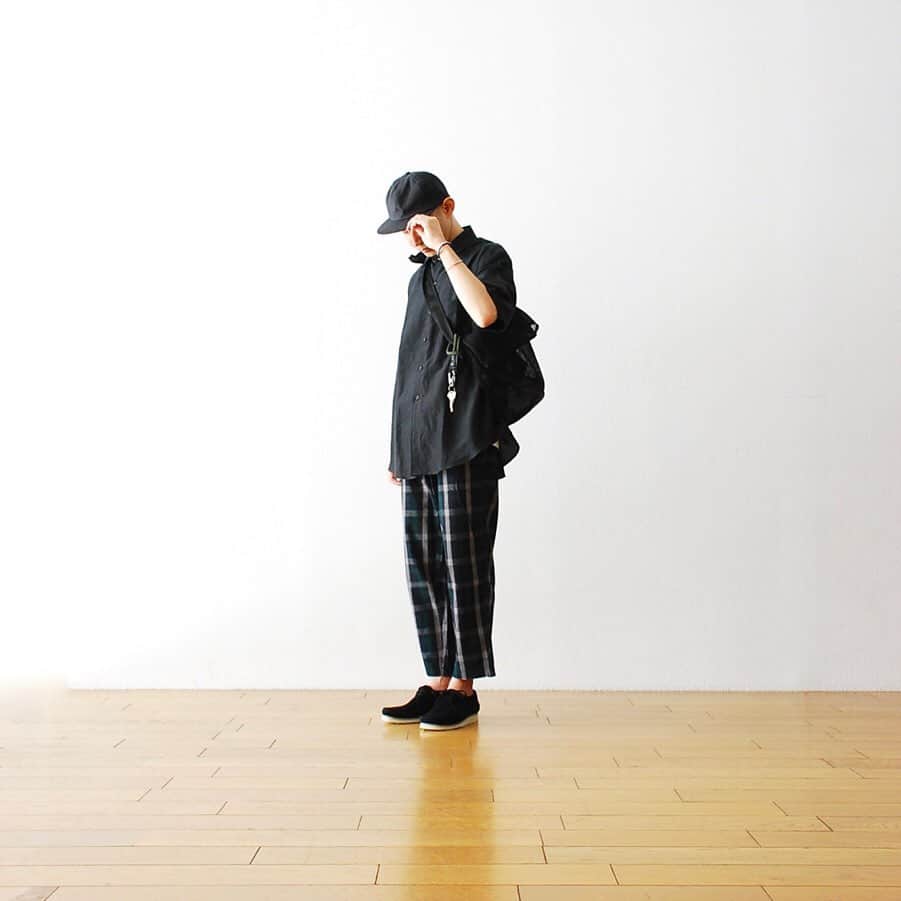 wonder_mountain_irieさんのインスタグラム写真 - (wonder_mountain_irieInstagram)「_ THE NORTH FACE PURPLE LABEL -ザ ノース フェイス パープル レーベル- "Twill Check Wide Field Pants" ¥19,440-  Clarks / クラークス "WEAVER" ¥24,840- _ 〈online store / @digital_mountain〉 pants→ http://www.digital-mountain.net/shopdetail/000000008934/  shoes→ http://www.digital-mountain.net/shopdetail/000000009639/  _ 【オンラインストア#DigitalMountain へのご注文】 *24時間受付 *15時までのご注文で即日発送 *1万円以上ご購入で送料無料 tel：084-973-8204 _ We can send your order overseas. Accepted payment method is by PayPal or credit card only. (AMEX is not accepted)  Ordering procedure details can be found here. >>http://www.digital-mountain.net/html/page56.html _ 本店：#WonderMountain  blog>> http://wm.digital-mountain.info/blog/ _ #THENORTHFACEPURPLELABEL  #THENORTHFACE #ザノースフェイスパープルレーベル #ザノースフェイス #Clarks #クラークス cap→ #KAPTAINSUNSHINE ¥10,800- shirts→ #KAPTAINSUNSHINE ¥28,080- bag→ #itten. ¥11,880- _ 〒720-0044  広島県福山市笠岡町4-18 JR 「#福山駅」より徒歩10分 (12:00 - 19:00 水曜定休) #ワンダーマウンテン #japan #hiroshima #福山 #福山市 #尾道 #倉敷 #鞆の浦 近く _ 系列店：@hacbywondermountain _」5月11日 17時10分 - wonder_mountain_