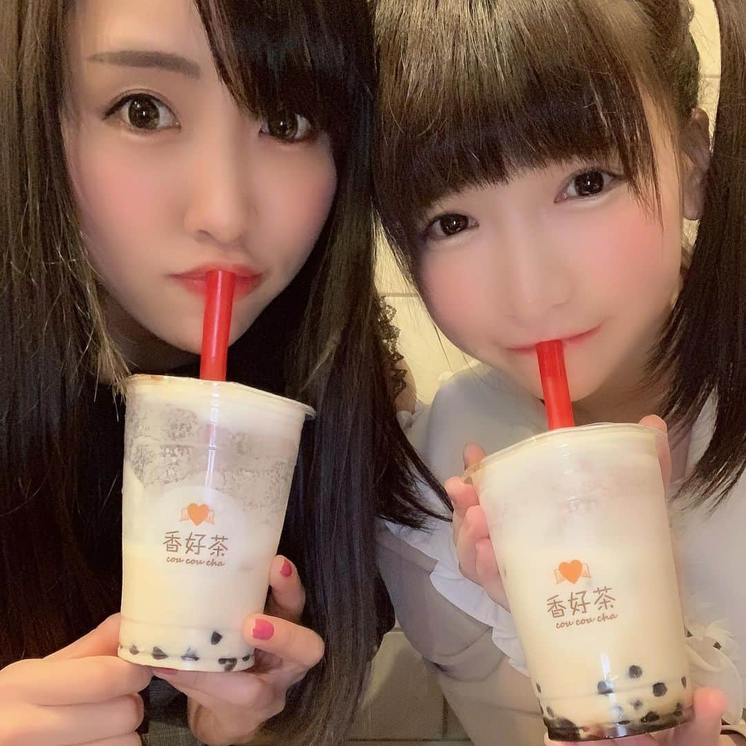 もえのあずきさんのインスタグラム写真 - (もえのあずきInstagram)「みいが買ってきてくれた🥺💕 タピ活💓香好茶スペシャル黒糖ミルクフォーム🤤💓 #タピ活#タピオカドリンク #香好茶 #ミルクフォーム#タピオカミルクティー」5月11日 17時15分 - moeazukitty