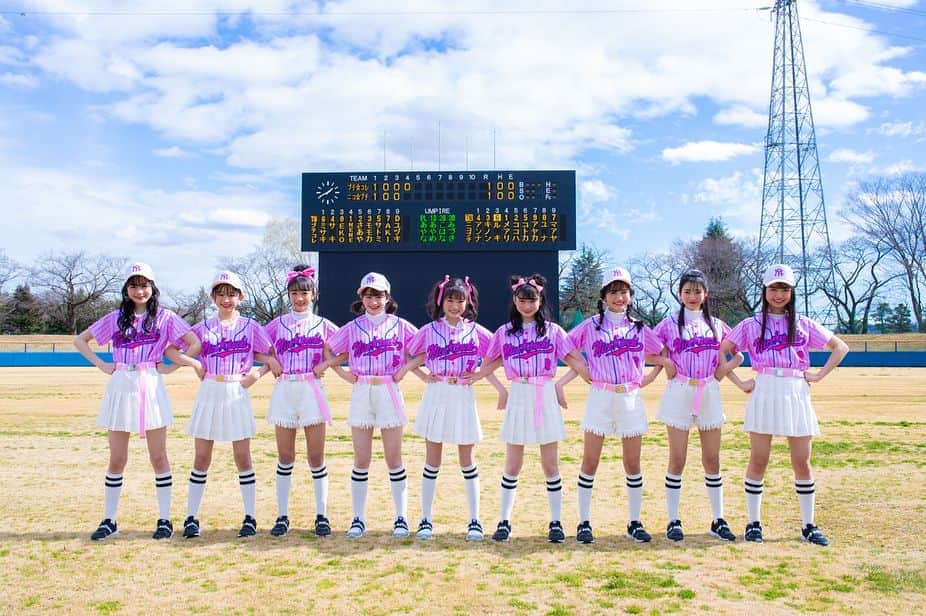 ニコ☆プチのインスタグラム：「オシャレ甲子園 プチ☆コレ9のオープニングムービーを YouTubeのニコ☆プチTVで公開しています⚾️✨ https://youtu.be/aa2kayFkkaE . . . 実は撮影前日から雨が降り、当日も雨予報。 中止の可能性もあった中、奇跡的に天気が回復！ 無事に撮影を終えることが出来たのでした。 プチモってやっぱ持ってるな〜😏💖 と思った瞬間でした。 #林芽亜里 #阿部ここは #藤村木音 #田中杏奈 #琴楓 #関谷瑠紀 #丸山真亜弥 #高比良由菜 #中山あやか  #ニコプチ  #プチコレ9」