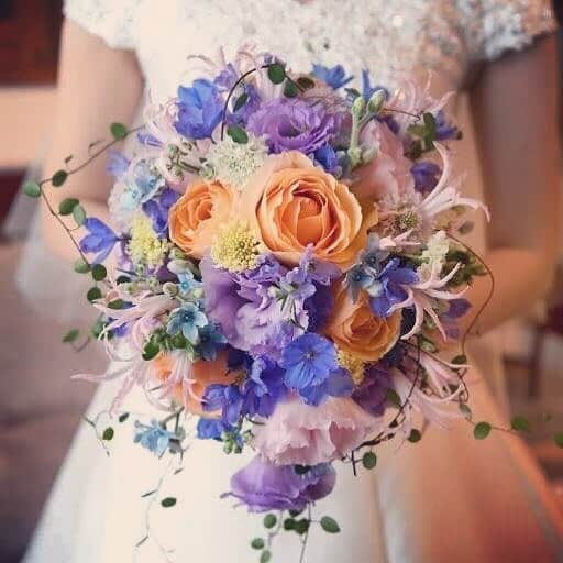 ホテルモントレウェディング【公式】 のインスタグラム：「♥ ￣￣￣￣￣￣￣￣￣￣ @montereyweddingをフォローして 『 #モントレ花嫁 』『 #ホテルモントレ』の タグをつけて投稿してくださいね＊*. . ドレスに合わせたカラフルブーケ♡ お好みはどのブーケですか？ . ◆ホテルモントレ公式HPはこちら* https://www.monterey-wedding.jp . #モントレ #モントレ花婿 #dressy花嫁 #プレ花嫁 #marry花嫁 #卒花 #marryxoxo #wedding #weddingceremony #weddingreception #weddingparty #weddingdress #dress #flower #weddingbouquets #プラコレ #結婚式場 #ウエディングニュース  #日本中のプレ花嫁さんと繋がりたい #結婚式 #パーティー #披露宴 #ホテルウェディング #ウェディングブーケ #bouquets #flowers #flowerarrangement」
