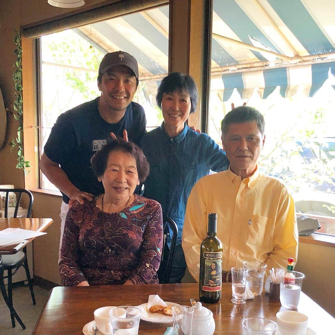 君島良夫さんのインスタグラム写真 - (君島良夫Instagram)「Happy Mother's Day Lunch with family🇮🇹🍷 #Keiko #さいとうさん」5月11日 18時02分 - yosh_10