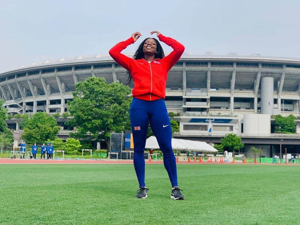 アシャ・フィリップさんのインスタグラム写真 - (アシャ・フィリップInstagram)「When they say you can't.... simply smile and say I can💁🏾‍♀️#WeekendWisdom . . 💥Action kicks off today for #IAAFWorldRelays 🇯🇵 Tune in and support team 🇬🇧 relay teams 💪🏾🏃🏾‍♀️💨 #BBC . . #Motivation #Athlete #Dreams #Inspire #OlympicGames #Tokyo2020 #Runners #TrackGirls #BlackGirlMagic」5月11日 18時04分 - missashaphilip