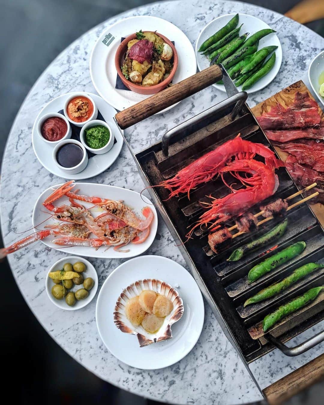 @LONDON | TAG #THISISLONDONさんのインスタグラム写真 - (@LONDON | TAG #THISISLONDONInstagram)「@clerkenwellboyec1 says... A brilliant preview of @parrillanlondon ✗ @coaldropsyard by the guys behind @barrafinalondon 🔥🦐🌿🍋💯💥🇪🇸 || We love the stunning outdoor terrace (which is heated) and DIY BBQ vibes ~ highlights included the giant red prawns, super fresh langoustines plus the 50 day dry aged beef ~ washed down with some fantastic cocktails and Spanish wines. They just opened officially & you can even reserve a table online via parrillan.co.uk so there's no need to queue for hours... Tag your BBQ crew & GO! GO!! GO!!! 😘 . . . #ThisIsLondon #CoalDropsYard #London」5月11日 18時15分 - london