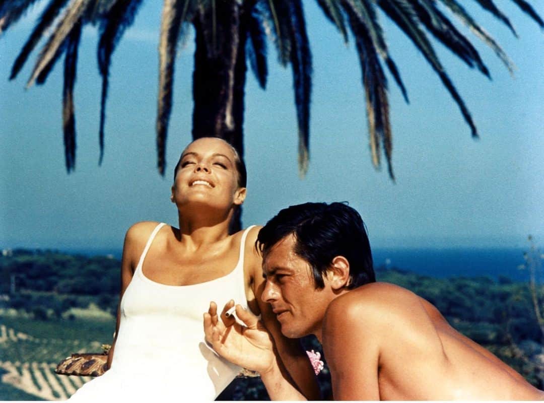 Vogue Parisさんのインスタグラム写真 - (Vogue ParisInstagram)「As we countdown to Cannes, we're throwing back to the most legendary couples to have come to the French seaside town, starting of course with Romy Schneider and Alain Delon #Cannes #RomySchneider」5月11日 18時13分 - voguefrance
