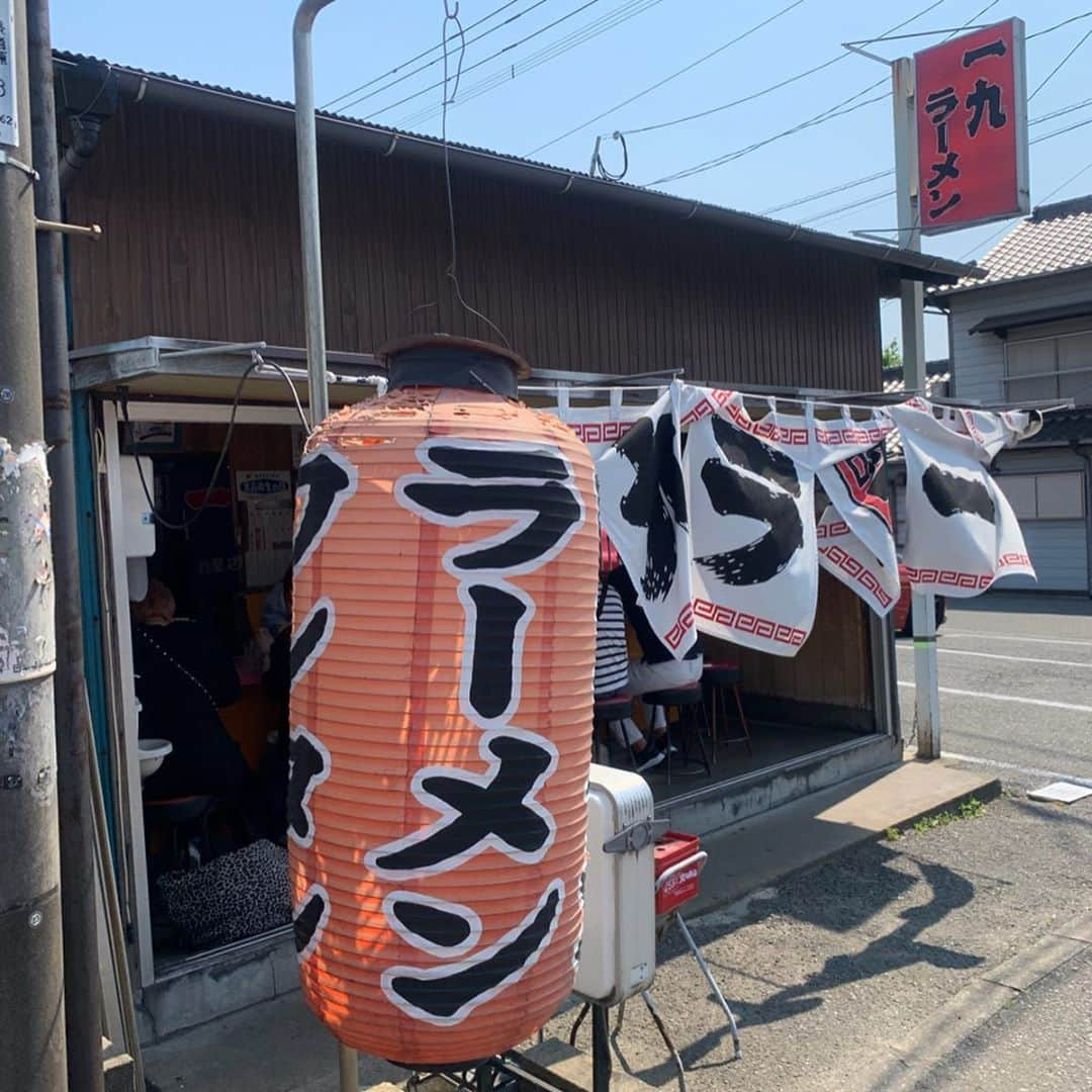 宮川大輔さんのインスタグラム写真 - (宮川大輔Instagram)「#お昼ご飯 #一九ラーメン #たまらんうまかぁー！ #トッピングはネギにしたわ！ #華丸・大吉なんしようと？ロケ #楽しかぁー！」5月11日 18時24分 - miyagawadai