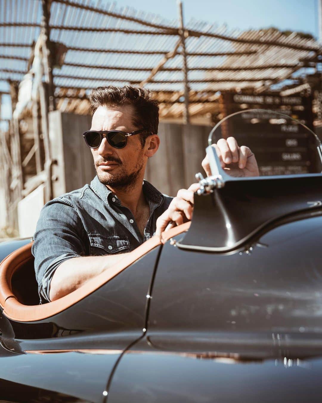 Jaguarさんのインスタグラム写真 - (JaguarInstagram)「@DavidGandy_Official gets behind the wheel of his newly restored #JaguarClassic #XK120 for the first time as he drives from #SaintTropez to the #MonacoEPrix. #Jaguar #ClassicCars #ABBFormulaE #France #Monaco #Fashion #Design #CarsofInstagram #InstaDesign #InstaCar」5月11日 18時20分 - jaguar