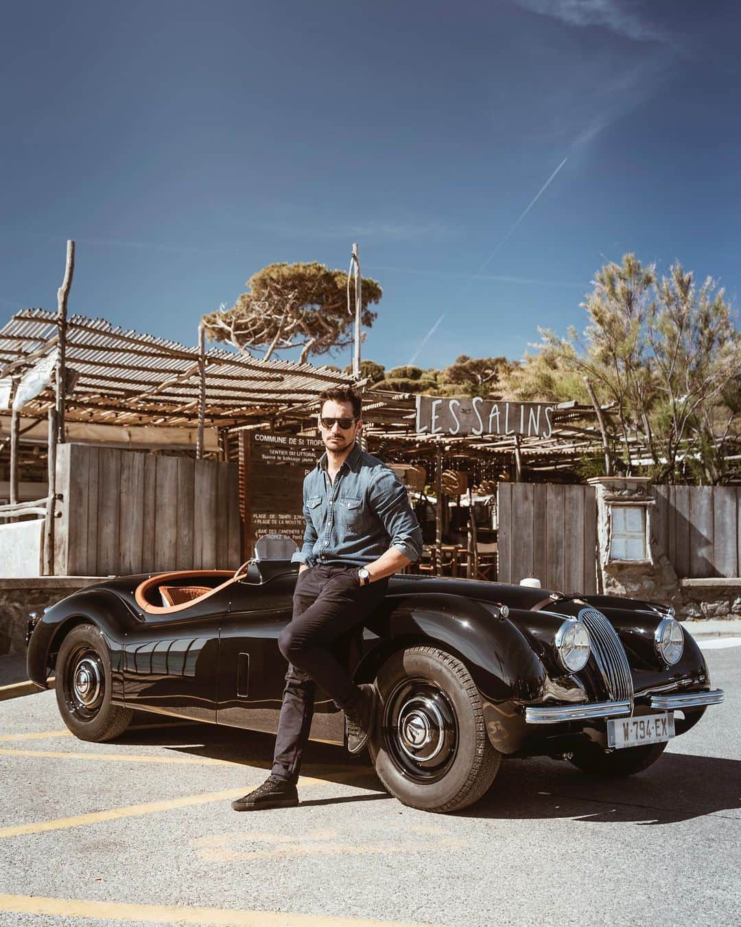 Jaguarさんのインスタグラム写真 - (JaguarInstagram)「@DavidGandy_Official gets behind the wheel of his newly restored #JaguarClassic #XK120 for the first time as he drives from #SaintTropez to the #MonacoEPrix. #Jaguar #ClassicCars #ABBFormulaE #France #Monaco #Fashion #Design #CarsofInstagram #InstaDesign #InstaCar」5月11日 18時20分 - jaguar
