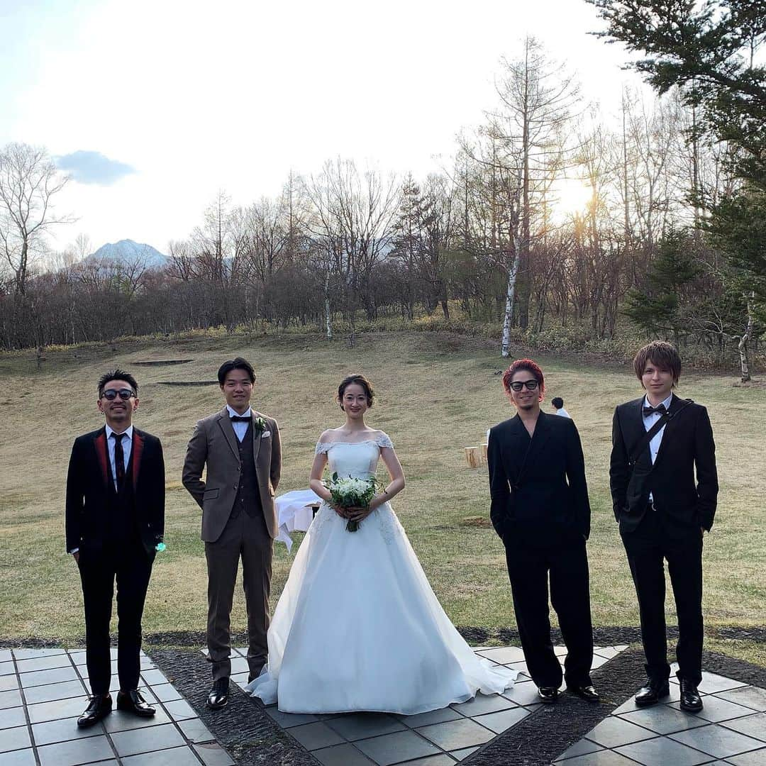 高木琢也さんのインスタグラム写真 - (高木琢也Instagram)「結婚もベイビーもおめでとう🤵👰🎉 OCEAN TRICOもさらに飛躍させて見たことない景色見にいこーぜー🤩 ずーーっとお幸せに😋㊗️ #うらやま #うらやま #うらやま #最高かよ❤️」5月11日 19時17分 - takagi_ocean