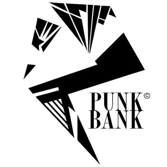 真崎ゆかのインスタグラム：「PUNK  BANKの公式アカウントもできたので、こちらもぜひフォローしてね🙌 ・ @punk_bank ・ 【PUNK  BANK】 秋草瑠衣子/ 後東ようこ/ 末冨真由/ 土肥麻衣子/ 真崎ゆか の5人による演劇・パフォーマンスユニット🕺 ・ https://punkbankruiyo.wixsite.com/punkbank ・ #punkbank #フォローしてね #演劇 #パフォーマンス #女5人ユニット」