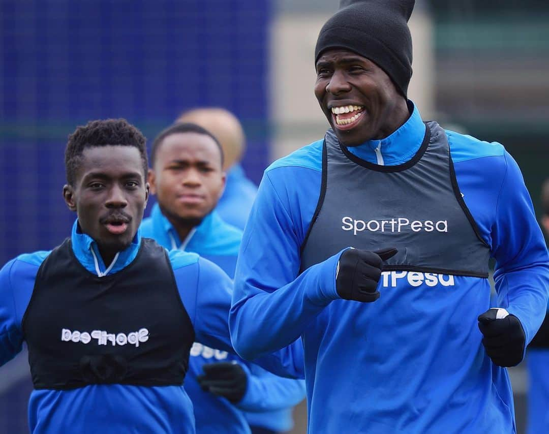 エヴァートンFCさんのインスタグラム写真 - (エヴァートンFCInstagram)「Let’s finish with a 💥! UTT. • • • #everton #efc #coyb #blues #toffees #efcmatchday #training #tottenham #spurs #spursnewstadium #london #premierleague #pl」5月11日 19時38分 - everton