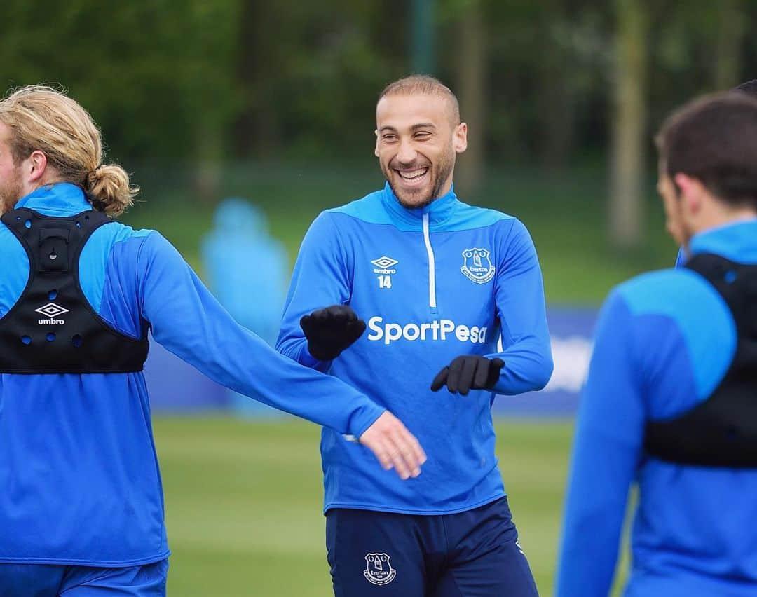 エヴァートンFCさんのインスタグラム写真 - (エヴァートンFCInstagram)「Let’s finish with a 💥! UTT. • • • #everton #efc #coyb #blues #toffees #efcmatchday #training #tottenham #spurs #spursnewstadium #london #premierleague #pl」5月11日 19時38分 - everton