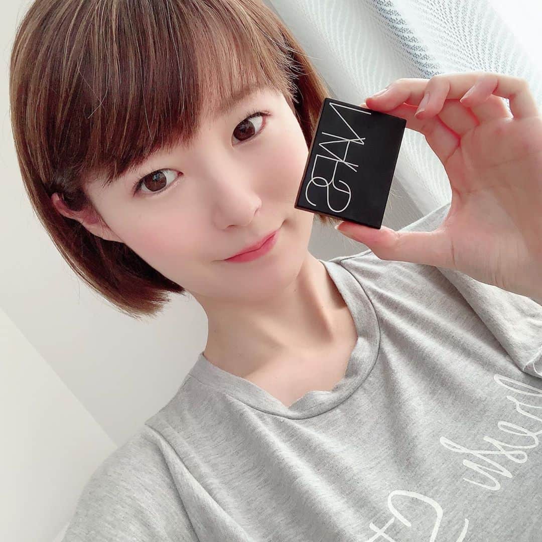 しほの涼のインスタグラム：「#妊娠9ヵ月 に近づいて今まで以上に胎動がすごいー🤣❣️ 寝てても起きちゃうくらい動いてます😌💕 妊娠がわかった頃、とにかく陣痛が怖かったんですが今は会える楽しみの方が勝ってる🥰早く会いたいなぁ👶💕 もうすでに可愛くて可愛くて癒されてます🤰❤️ #妊娠8ヶ月 #妊娠後期 #妊娠8ヵ月 #31w #pregnant #妊婦 #胎動」